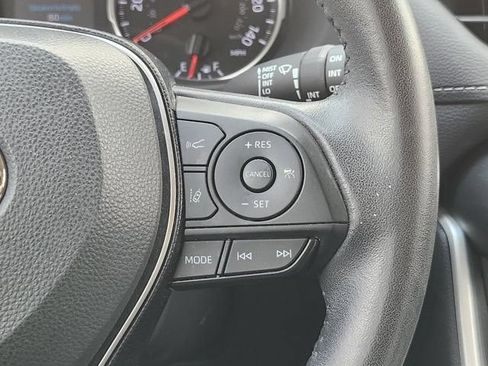 Used 2021 Toyota RAV4 XLE Premium FWD image 29