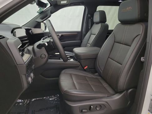 Certified 2025 Chevrolet Tahoe High Country w/ Sun And Tow Package AWD/4WD image 8