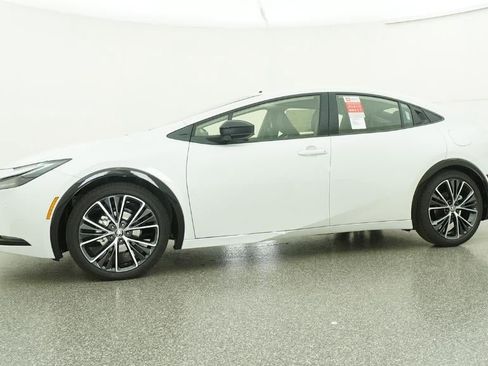 New 2026 Toyota Prius XLE image 18