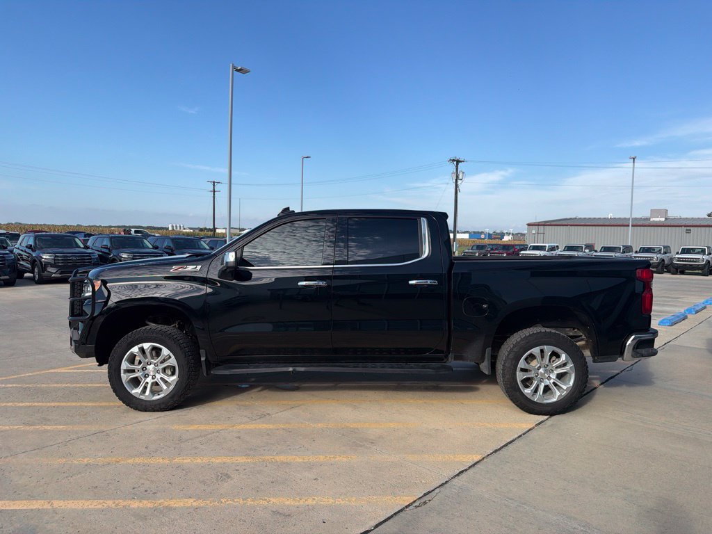 Used 2024 Chevrolet Silverado 1500 LTZ w/ LTZ Convenience Package II AWD/4WD image 4