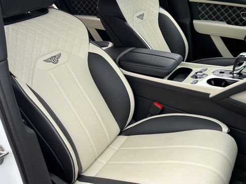 Used 2023 Bentley Bentayga Speed image 38