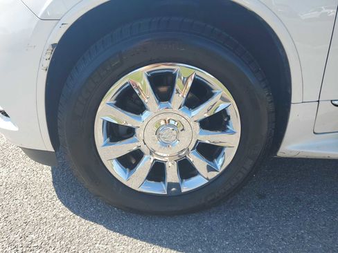 Used 2013 Buick Enclave Premium image 10