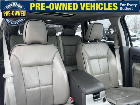 Used 2009 Lincoln MKX AWD image 37