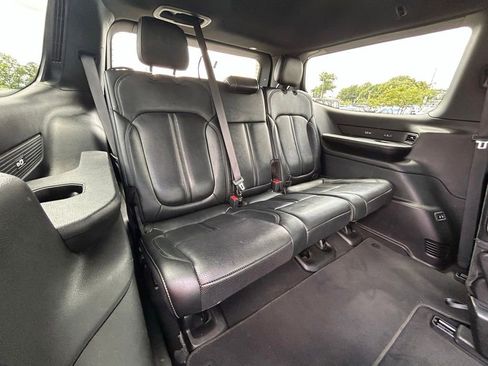 Used 2024 Jeep Wagoneer Series III AWD/4WD image 52