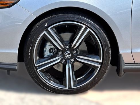 Used 2025 Honda Accord Sport image 12