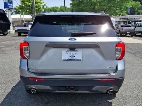 Certified 2023 Ford Explorer XLT w/ Equipment Group 202A AWD/4WD image 5