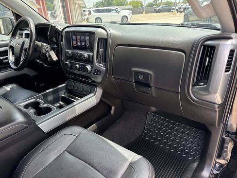 Used 2017 Chevrolet Silverado 1500 LTZ Z71 w/ LTZ Plus Package AWD/4WD image 12