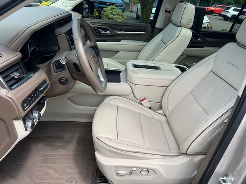 Used 2021 GMC Yukon XL Denali w/ Denali Ultimate Package AWD/4WD image 13