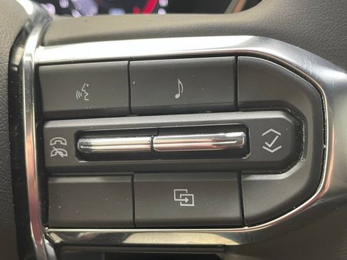 Used 2026 GMC Canyon Elevation image 20