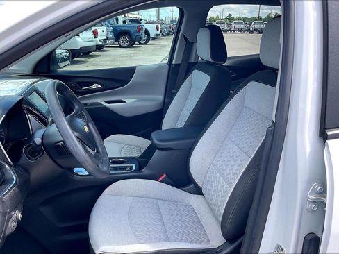 Used 2022 Chevrolet Equinox LS w/ LS Convenience Package FWD image 18