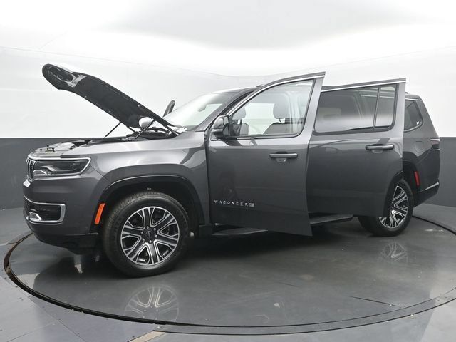 Used 2025 Jeep Wagoneer 4WD image 55