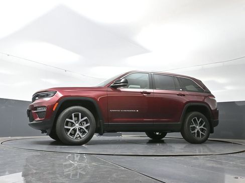 New 2025 Jeep Grand Cherokee Limited w/ Trailer Tow Package image 52