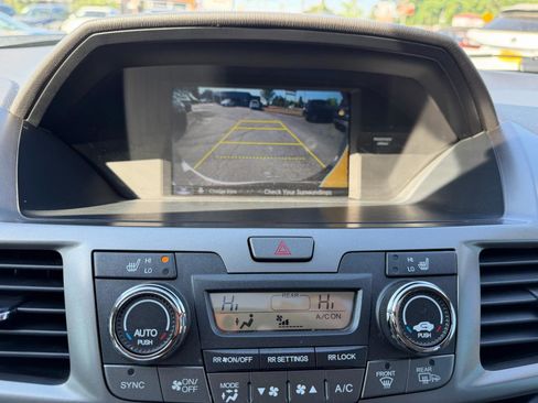 Used 2016 Honda Odyssey Touring Elite image 42