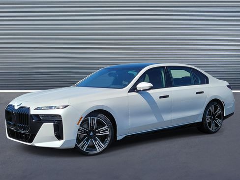 New 2026 BMW 740i w/ Executive Package RWD image 1