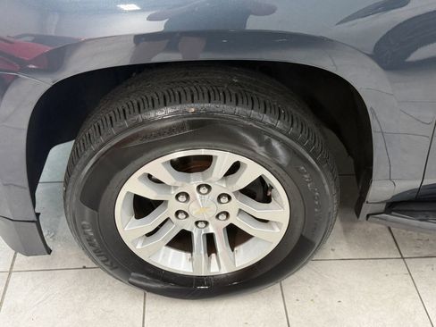 Used 2020 Chevrolet Suburban LT AWD/4WD image 35