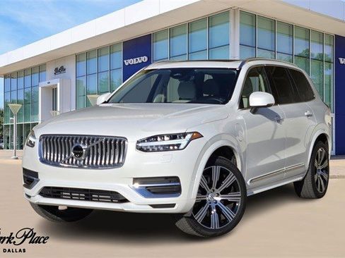 New 2025 Volvo XC90 T8 Plus w/ Protection Package Premier image 1