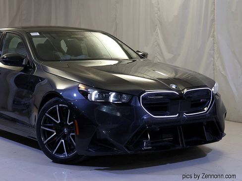 New 2026 BMW M5 w/ Executive Package image 2