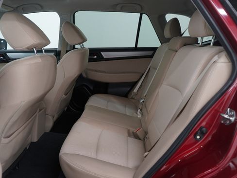 Used 2016 Subaru Outback 2.5i Premium image 14