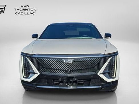 Used 2024 Cadillac Lyriq Luxury AWD/4WD image 8