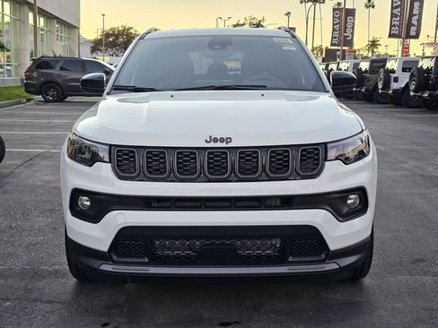 New 2026 Jeep Compass Latitude image 2