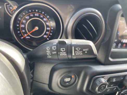 Used 2023 Jeep Wrangler Unlimited Sport AWD/4WD image 22