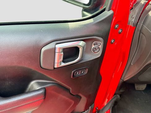 Used 2022 Jeep Wrangler Unlimited Sport AWD/4WD image 35