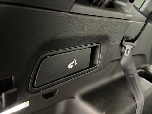 Used 2025 Mitsubishi Outlander SE FWD image 45