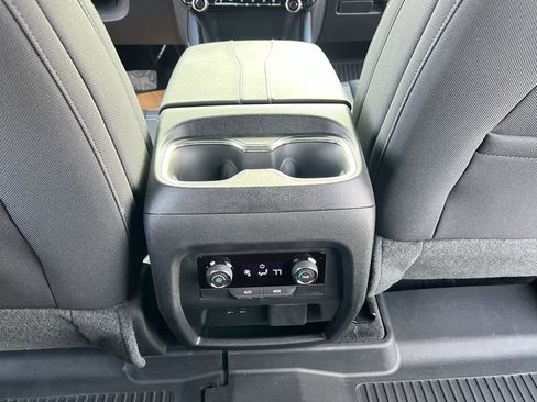 Used 2024 Chevrolet Traverse LT w/ Trailering Package image 34