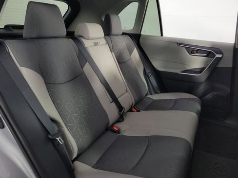 Used 2025 Toyota RAV4 XLE w/ Convenience Package FWD image 16