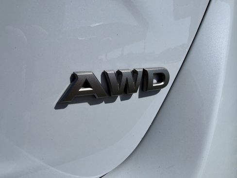 Used 2025 Nissan Altima 2.5 SR w/ SR Premium Package AWD/4WD image 10