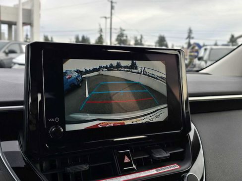 Certified 2025 Toyota Corolla LE image 30