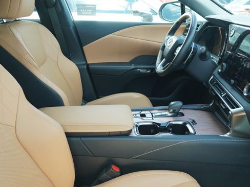 Used 2025 Lexus RX 350 Premium w/ Accessory Package (Z1) FWD image 9