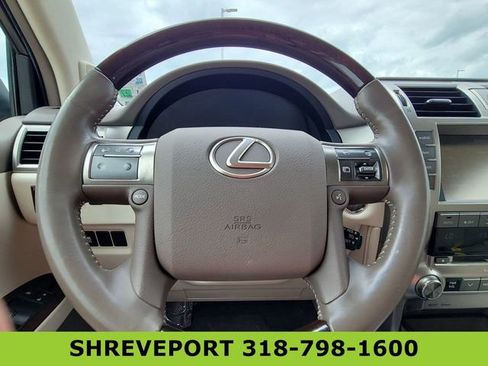 Used 2019 Lexus GX 460 Premium w/ Premium Package AWD/4WD image 11