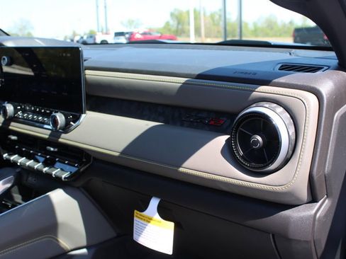 New 2026 Chevrolet Colorado ZR2 AWD/4WD image 30