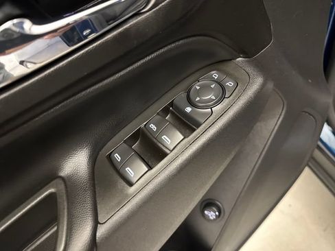 Used 2020 Chevrolet Equinox LT FWD image 13