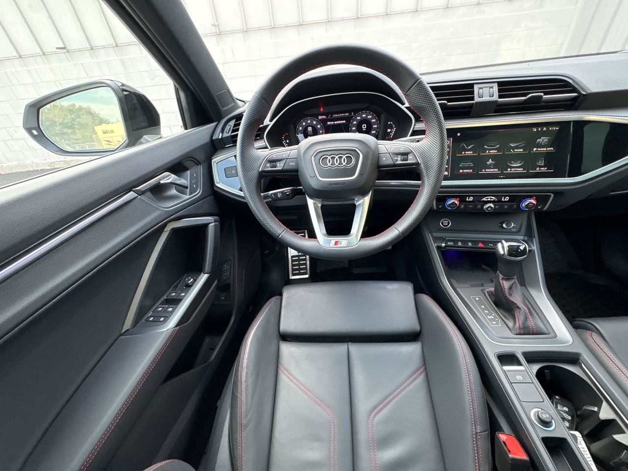 Used 2025 Audi Q3 2.0T Premium Plus AWD/4WD image 3