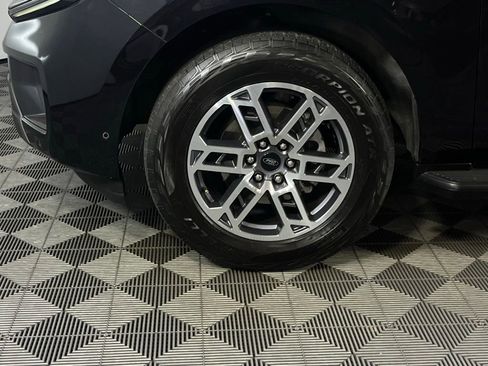 Used 2025 Ford Expedition Max Active image 12