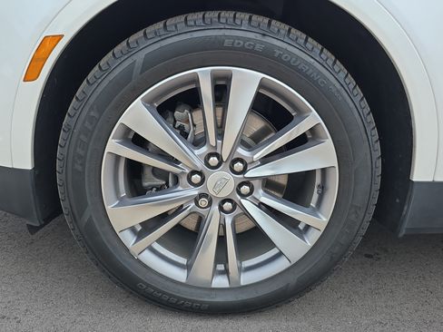 Used 2024 Cadillac XT5 Premium Luxury w/ Platinum Package AWD/4WD image 9