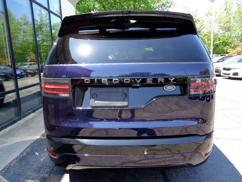 Used 2023 Land Rover Discovery S R-Dynamic image 6