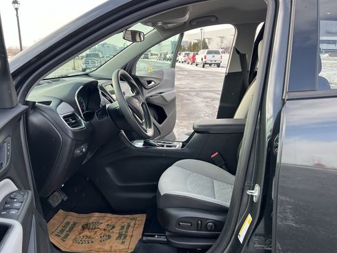 Used 2019 Chevrolet Equinox LS w/ LS Convenience Package image 13