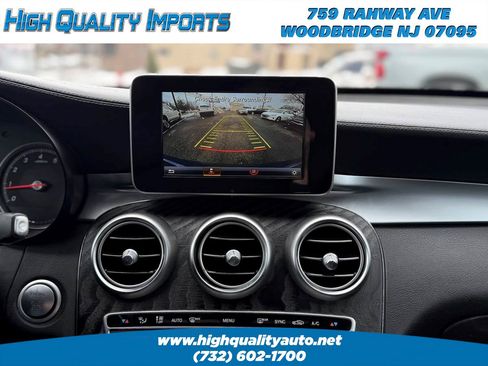 Used 2017 Mercedes-Benz GLC 300 4MATIC Coupe image 34