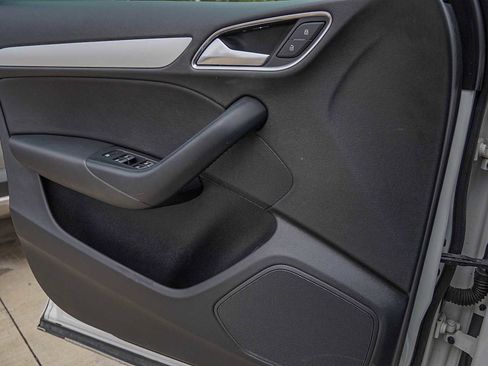 Used 2018 Audi Q3 2.0T Premium image 22