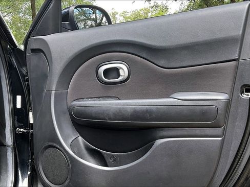 Used 2016 Kia Soul + FWD image 28
