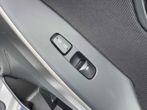 Used 2016 Hyundai Elantra GT w/ Option Group 02 image 27