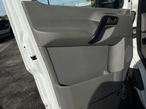 Used 2017 Mercedes-Benz Sprinter 2500 image 13