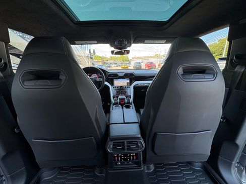 Used 2021 Lamborghini Urus image 50
