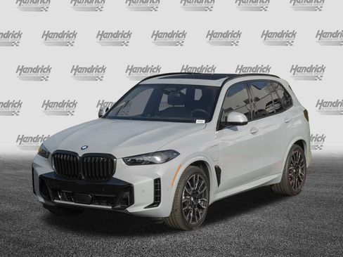 Used 2026 BMW X5 xDrive50e w/ M Sport Package image 5