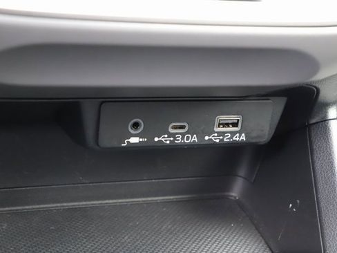 Used 2024 Subaru Crosstrek 2.0i Premium image 30