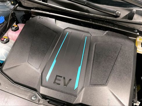 Used 2022 Hyundai Ioniq 5 Limited image 36