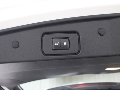 Used 2024 Nissan Pathfinder Platinum AWD/4WD image 25